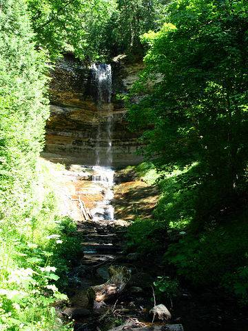 Водопад Munising Falls