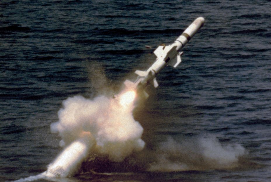 Подводный старт ракеты Harpoon