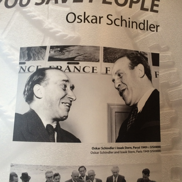 Встреча Оскара Шиндлера и Исаака Штерна в Париже в 1949 году