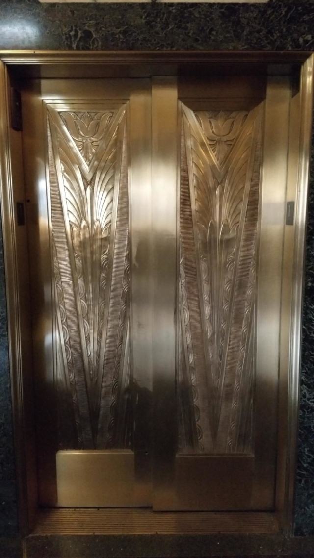 Дверь лифта в стиле Арт Деко