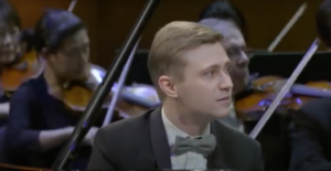 Дмитрий Чони — Концерт Моцарта в полуфинальном туре — Конкурс имени Клиберна 2022 года (YouTube)